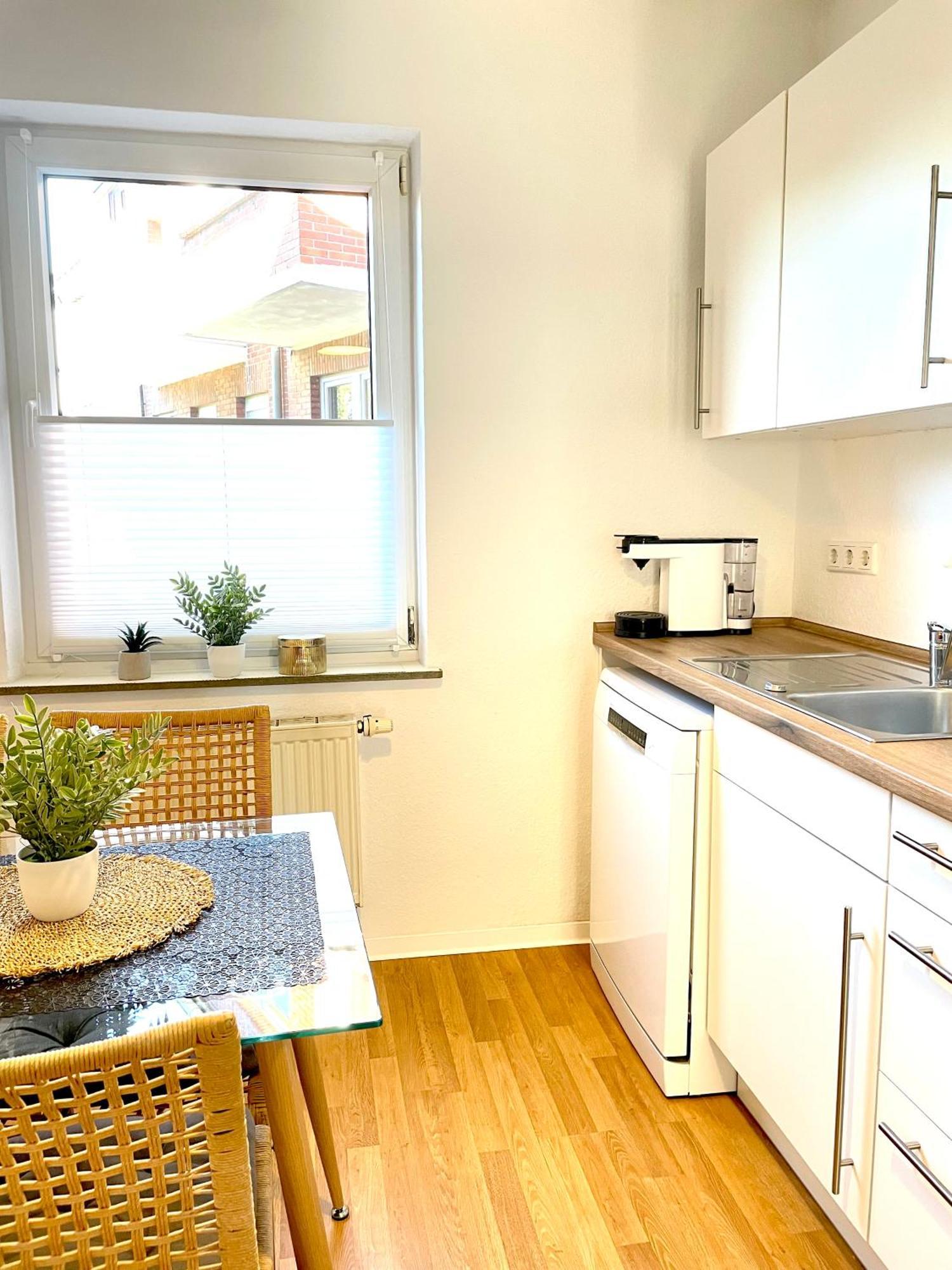 Wlan,smart Tv,4 Betten, Zentral Apartment *
